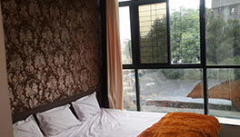 Hotel Holiday Era Lodging - Aurangabad - Street-view-room